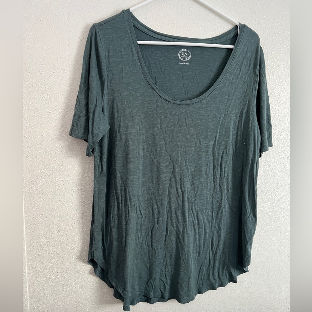 3 pack large Maurice’s 24/7 tees